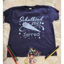 Personalisiertes Kinder T-Shirt "Schulkind 2023" mit Wunschnamen 134/140 weiß schwarz