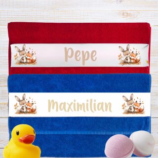 Personalisiertes Handtuch mit Waldtier-Motiv (Hase & Fuchs) und Namen – 100 % Baumwolle, Rot oder Blau, verschiedene Größen