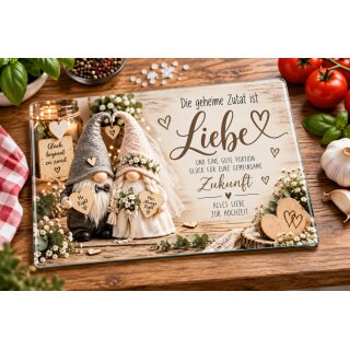 Glasschneidebrett Hochzeit „Die geheime Zutat ist Liebe“ – Wichtel-Brautpaar | Geschenk zur Hochzeit | 20 × 28,5 cm